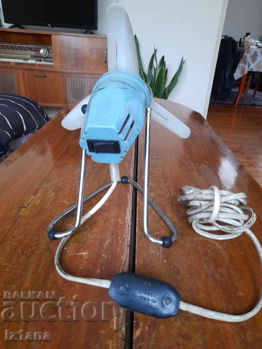 Auction Old EA VM1 fan Auction Old EA VM1 fan