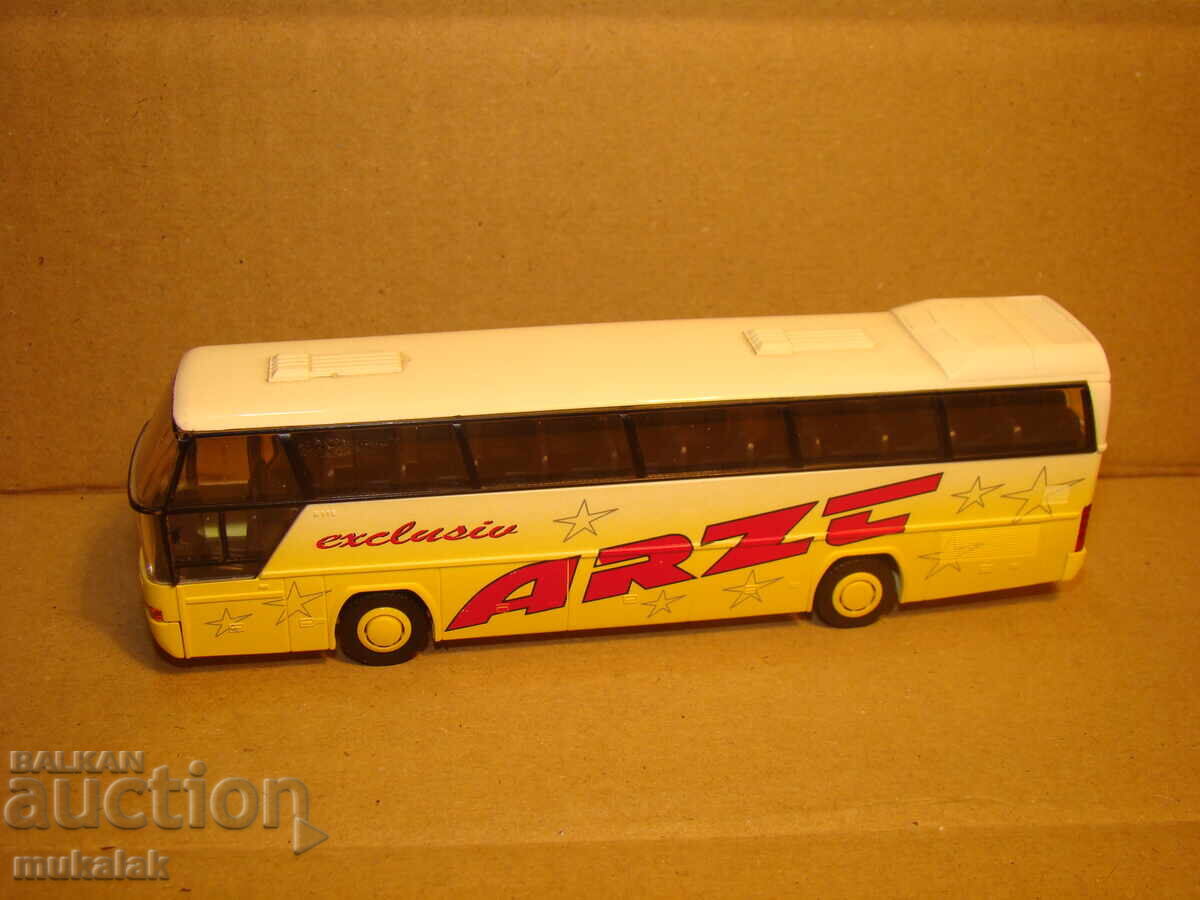 RIETZE H0 1/87 NEOPLAN MODEL TROLLEY BUS with price 20.00 BGN | € 10.23 RIETZE H0 1/87 NEOPLAN MODEL TROLLEY BUS with price 20.00 BGN | € 10.23