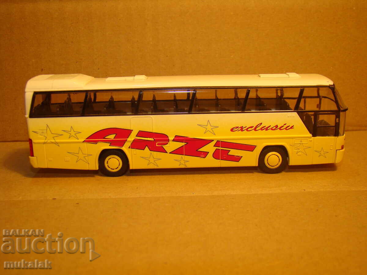 Delivery of RIETZE H0 1/87 NEOPLAN MODEL TROLLEY BUS Delivery of RIETZE H0 1/87 NEOPLAN MODEL TROLLEY BUS
