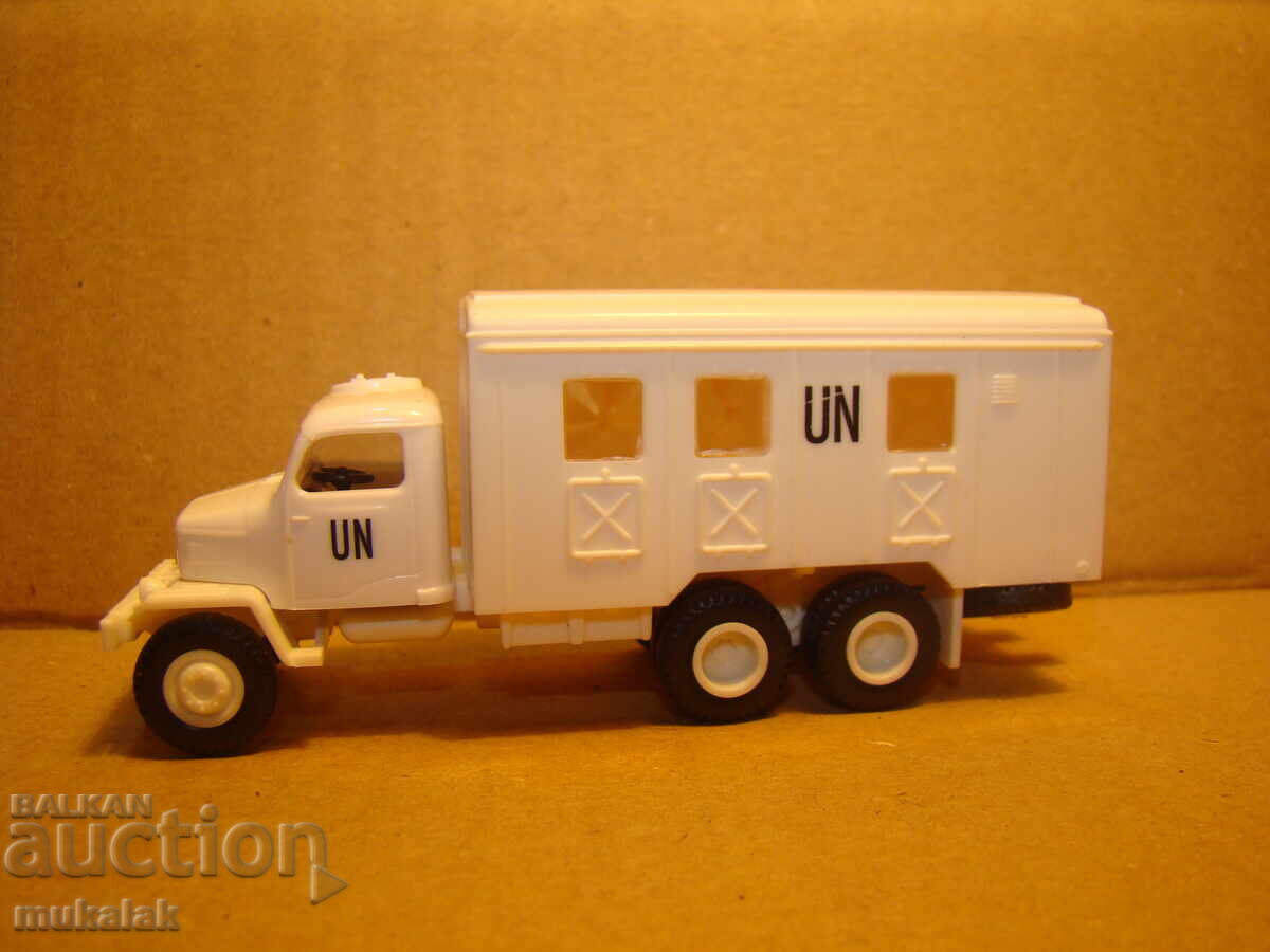 JUCA?? H0 1/87 CAMION PRAGA MODEL MILITAR TRACTOR TRACTOR