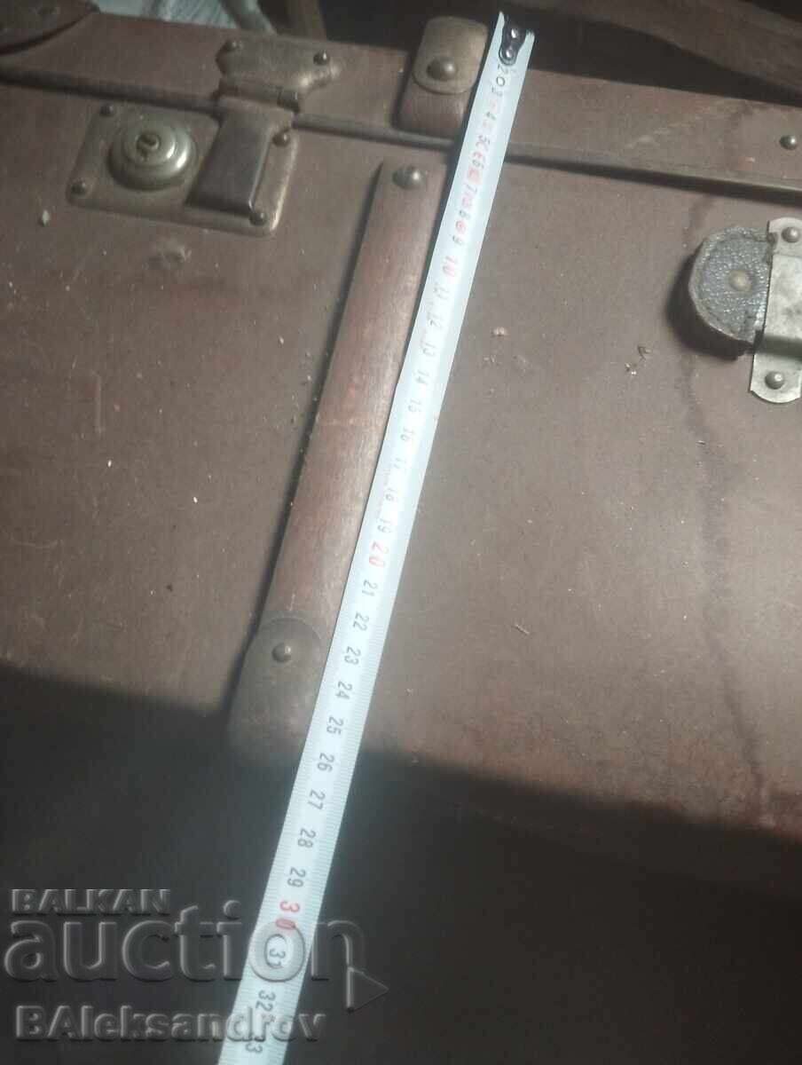 Old large suitcase, Mokawa - 6 Old large suitcase, Mokawa - 6