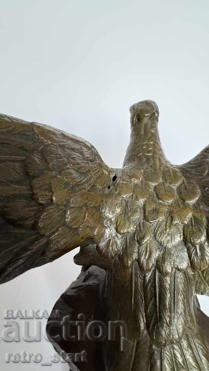 Delivery of Eagle figure, tsam Delivery of Eagle figure, tsam