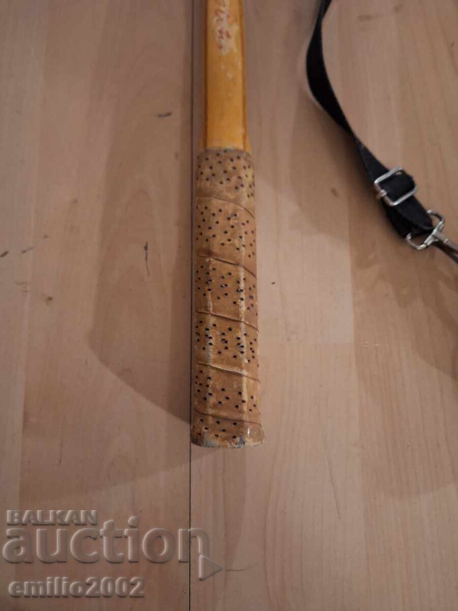 Παράδοση Ρακέτα τένις με ρετρό ρακέτα Παράδοση Ρακέτα τένις με ρετρό ρακέτα