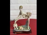 Beautiful collectible figurine figurine with markings