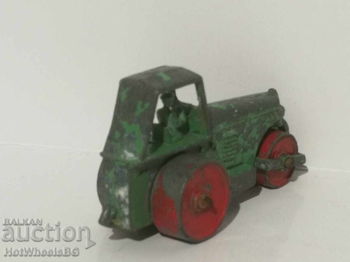 Delivery of Matchbox LESNEY No 1B Road Roller 1956 Delivery of Matchbox LESNEY No 1B Road Roller 1956