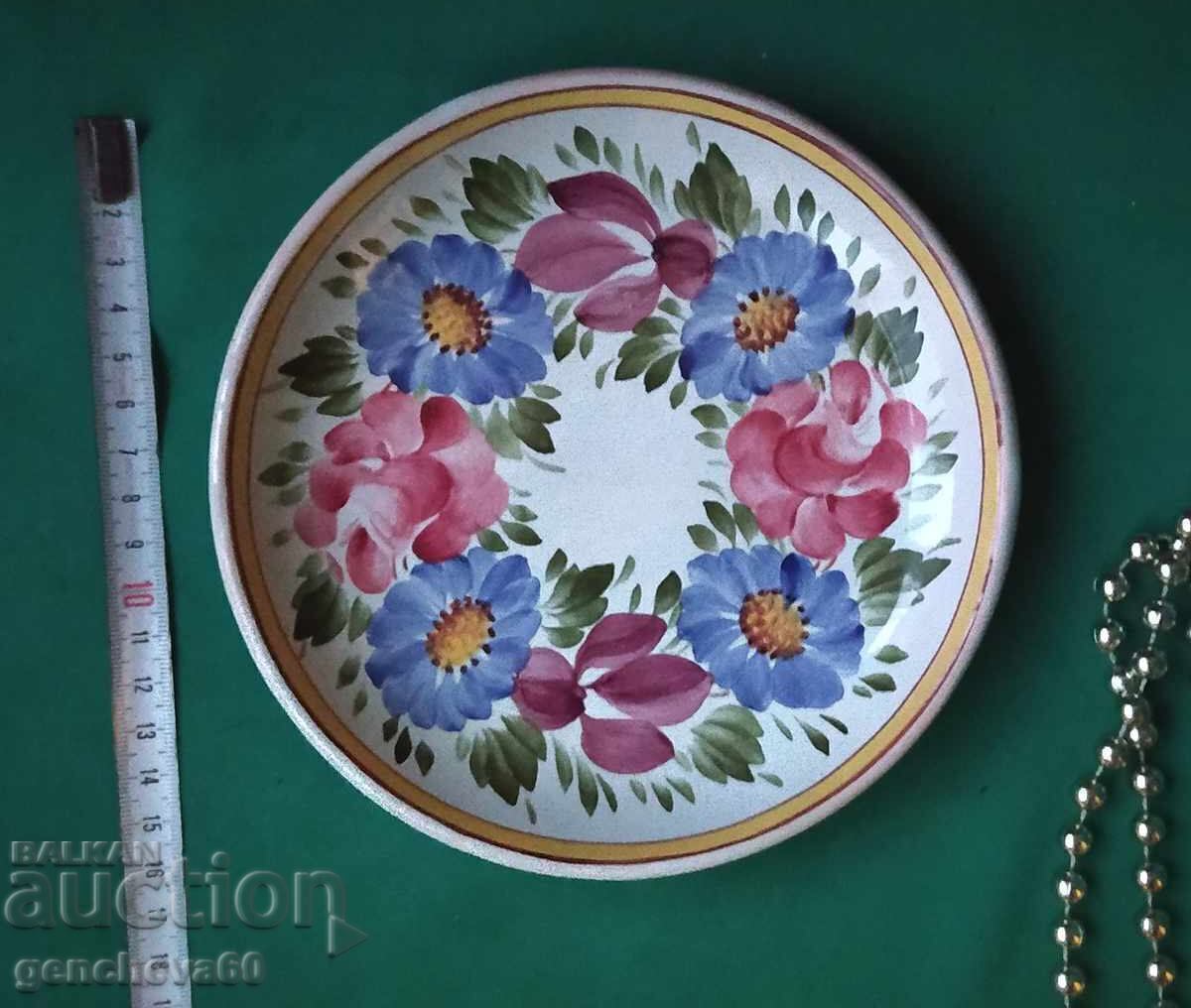 Κεραμικό πολύχρωμο πιάτο για διακόσμηση με τιμή 12.00 BGN | € 6.14 Κεραμικό πολύχρωμο πιάτο για διακόσμηση με τιμή 12.00 BGN | € 6.14