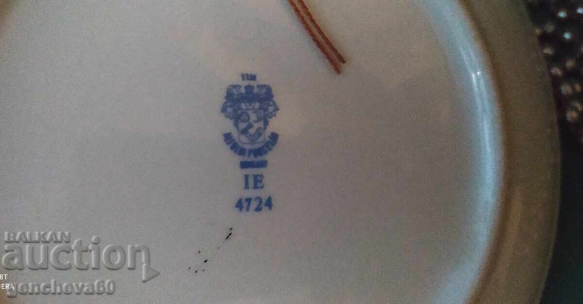 Delivery of Vintage porcelain wall plate Delivery of Vintage porcelain wall plate