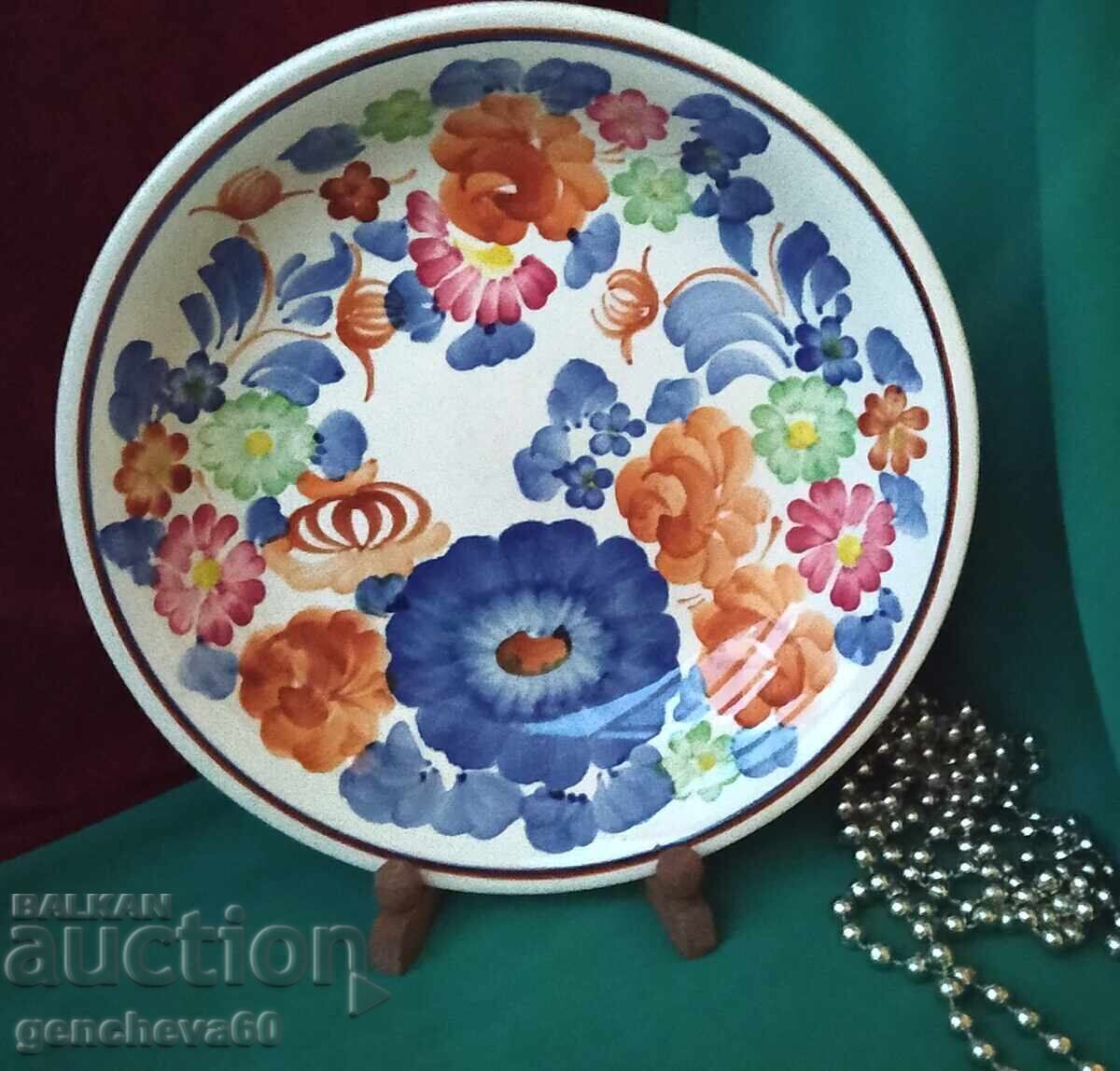Collectible wall plate faience - markings with price 30.00 BGN | € 15.34
