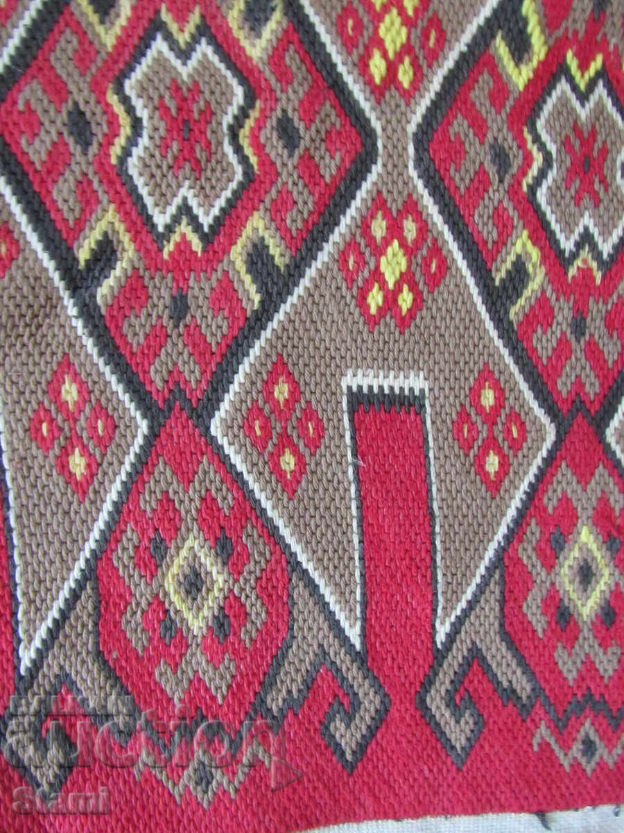 Delivery of Handmade cotton thread pillow from the 1950s