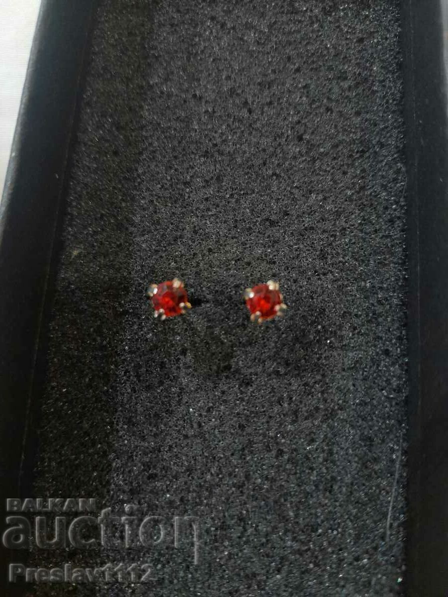 Earrings with Garnet 3mm