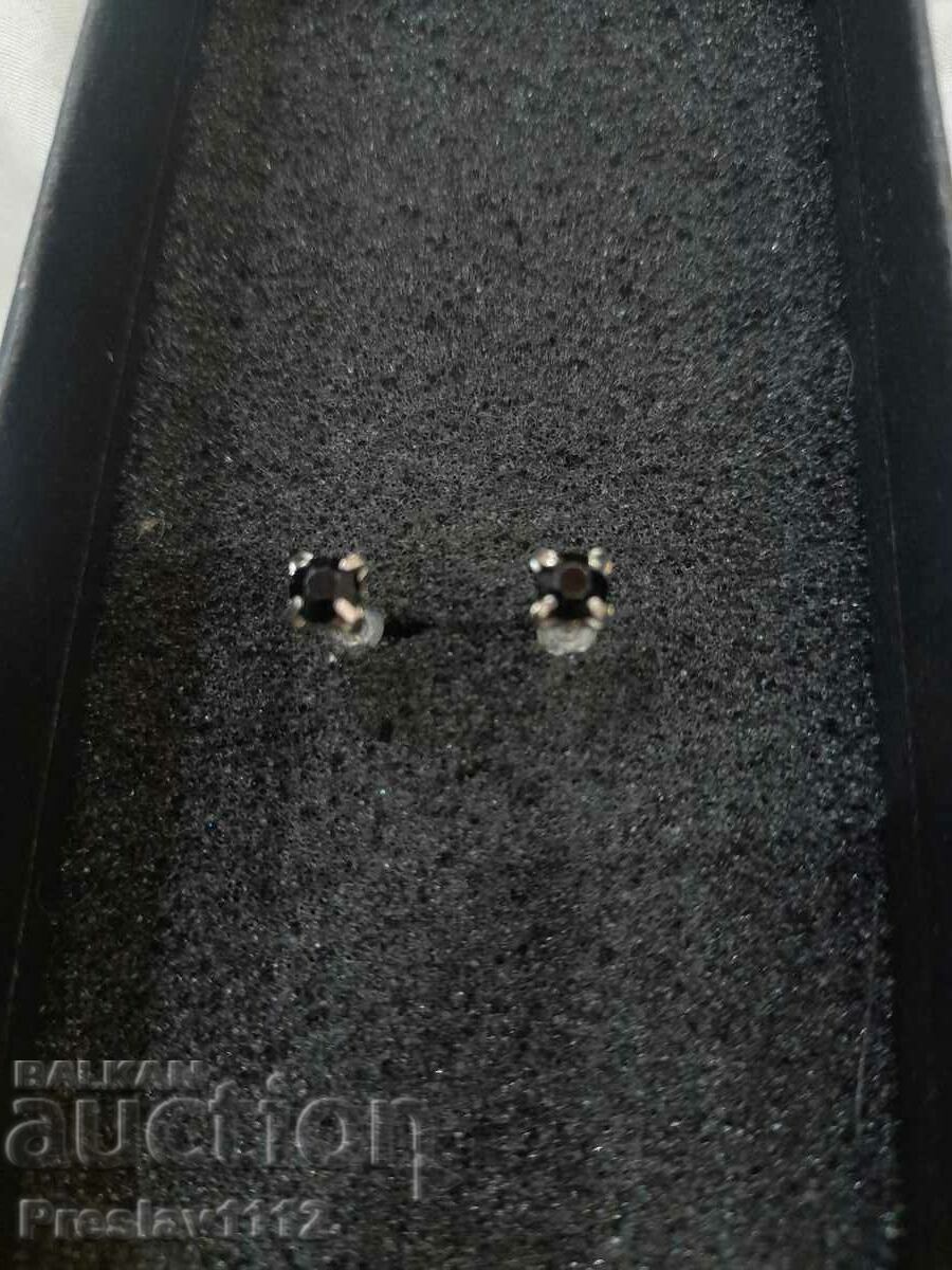 Onyx earrings 3mm