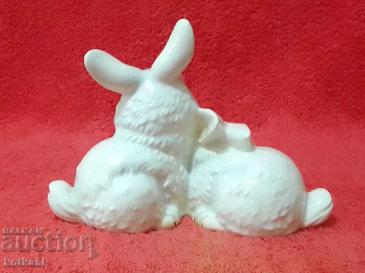 Delivery of Old porcelain figure Germany Goebel Pair of white Bunnies Delivery of Old porcelain figure Germany Goebel Pair of white Bunnies
