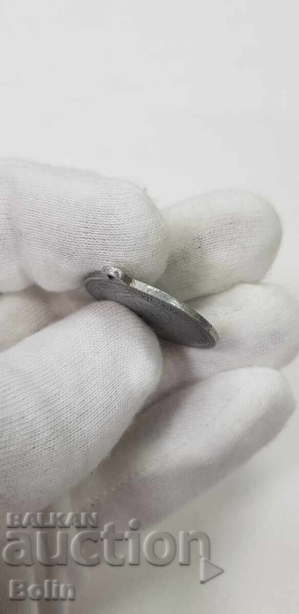 Livrarea O medalie regală rară care comemorează majoratul prințului Boris Tur. Livrarea O medalie regală rară care comemorează majoratul prințului Boris Tur.