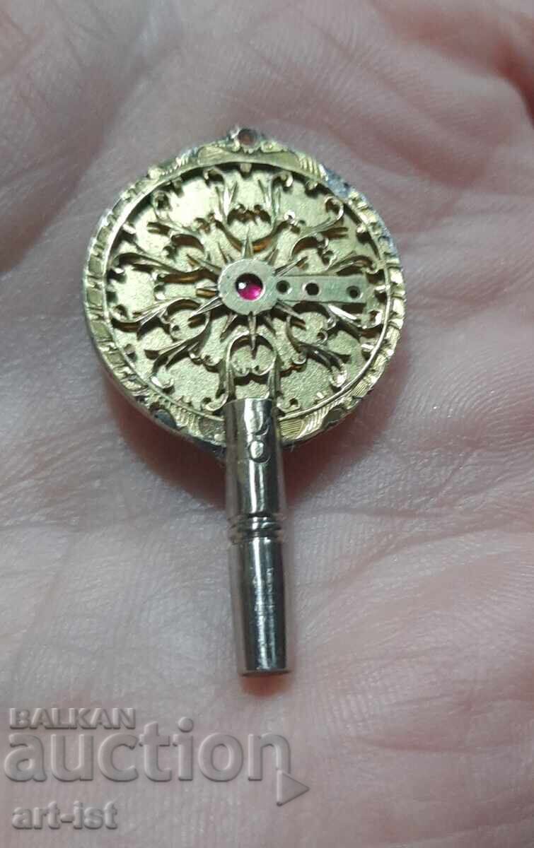 Cheie pentru ceas de buzunar pentru Priory Basc realizată manual cu preț 60.00 BGN | € 30.68 Cheie pentru ceas de buzunar pentru Priory Basc realizată manual cu preț 60.00 BGN | € 30.68