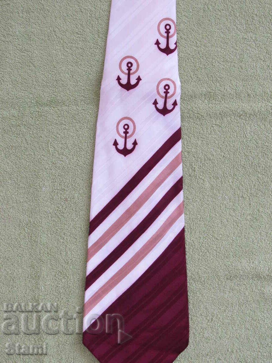Auction Men's new tie Auction Men's new tie
