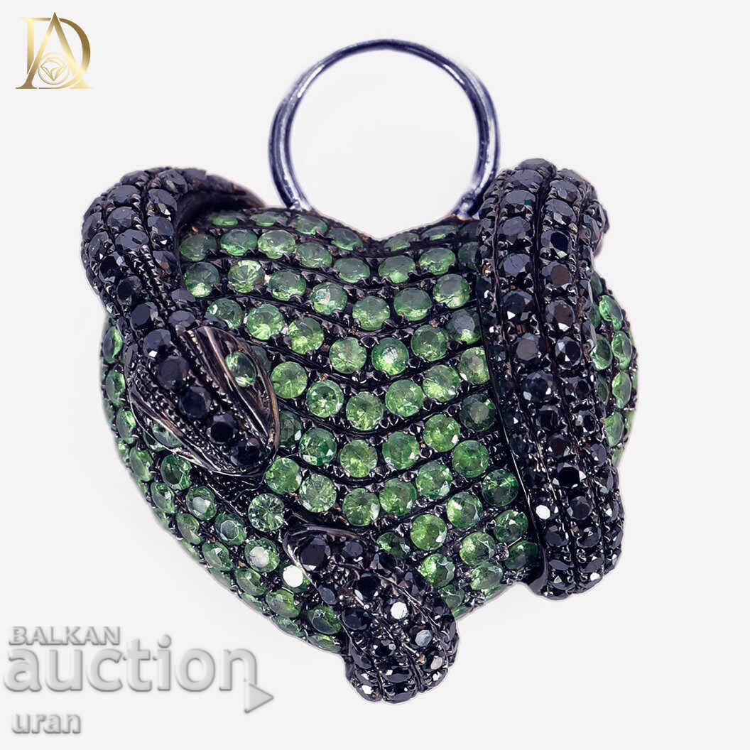 Auction New Unique Gold Pendant with 2.90ct Natural Diamonds Auction New Unique Gold Pendant with 2.90ct Natural Diamonds