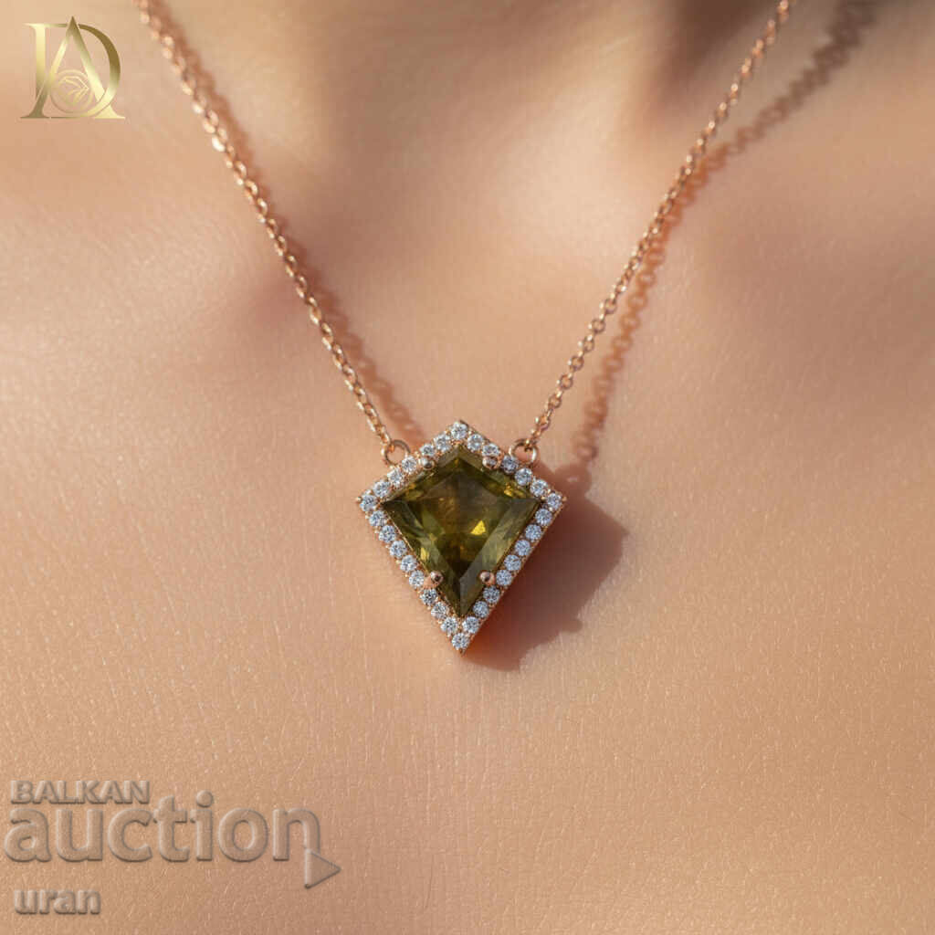 Licitație Colier nou de aur cu diamant natural de 3,70 ct și diamant de 0,25 ct