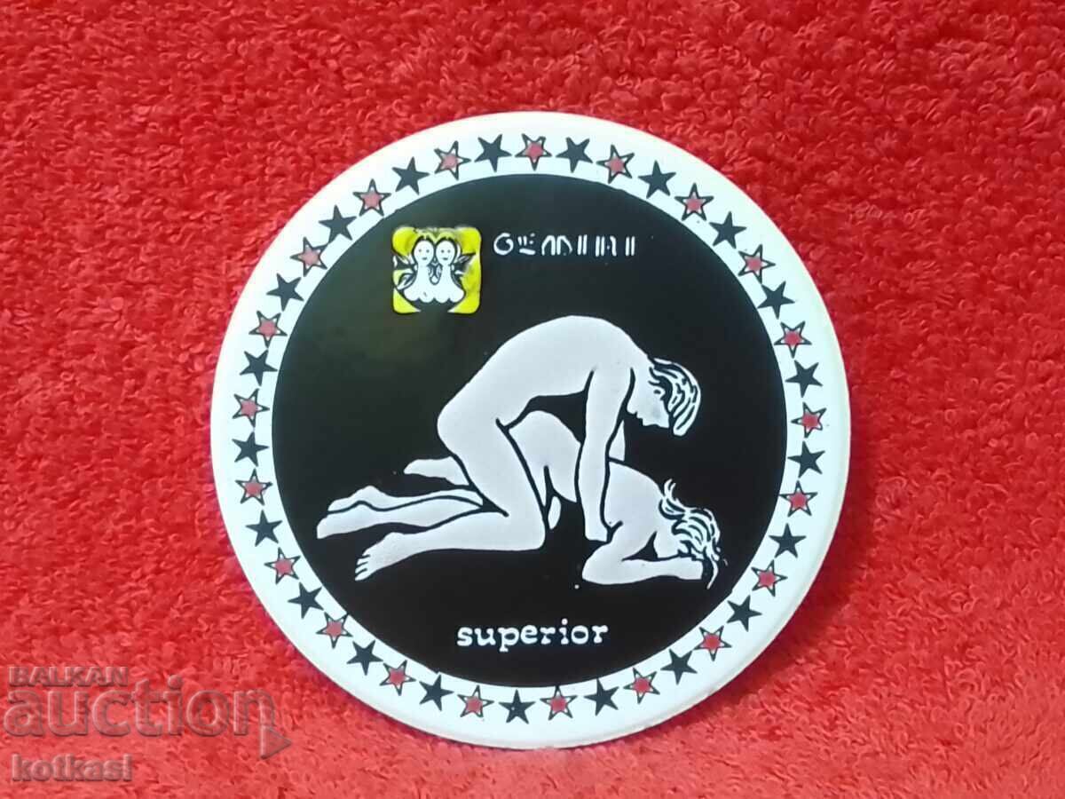 Stand erotic din portelan poza sexuala preferata Zodiac GEMINI cu preț 16.00 BGN | € 8.18 Stand erotic din portelan poza sexuala preferata Zodiac GEMINI cu preț 16.00 BGN | € 8.18