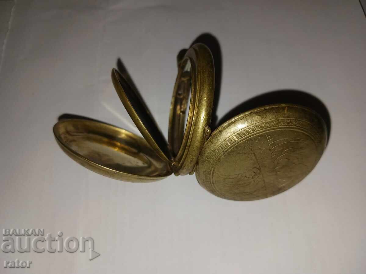 Θήκη με καλύμματα για παλιό ρολόι τσέπης με τιμή 30.00 BGN | € 15.34