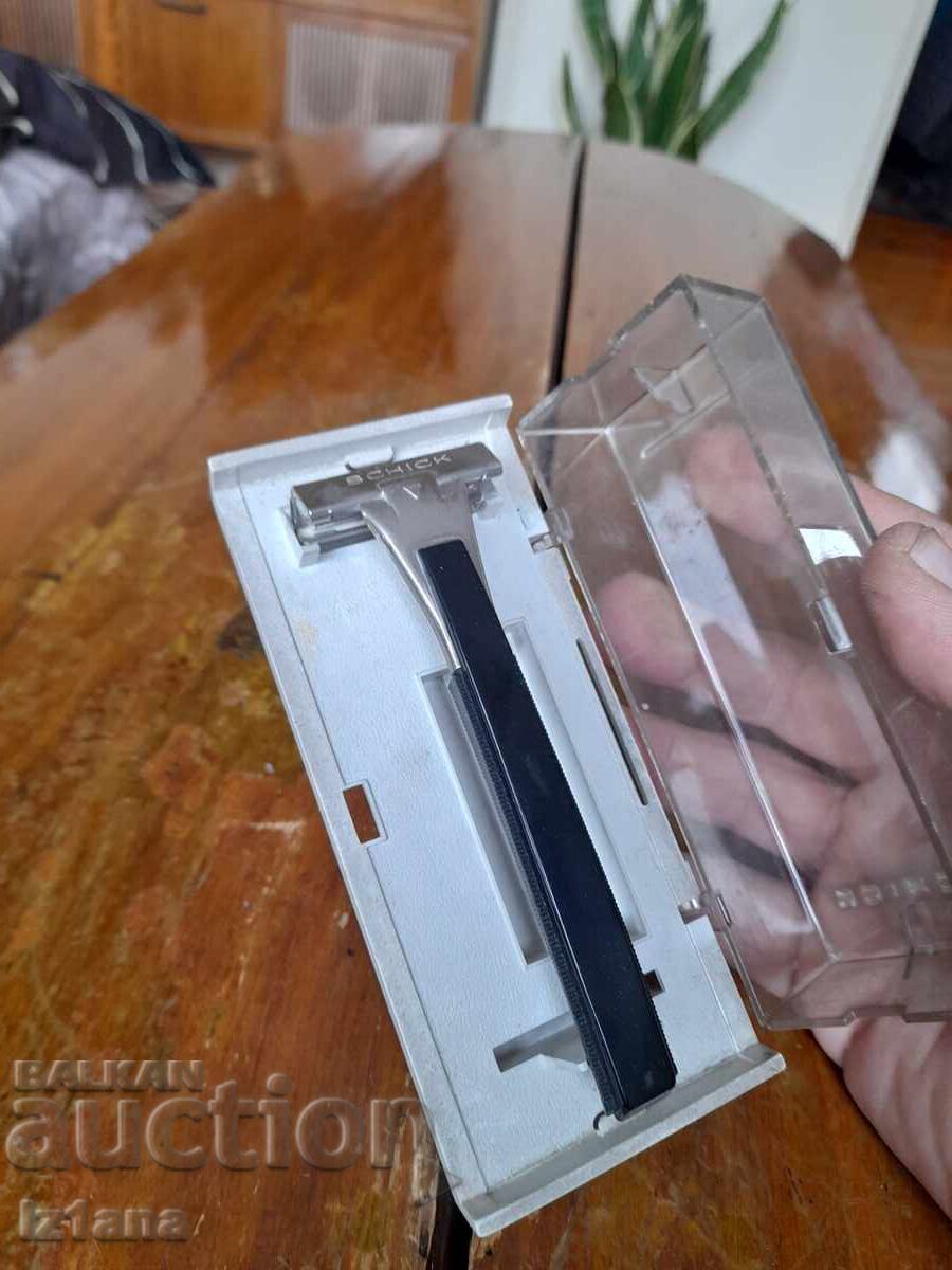 Δημοπρασία Παλιό ξυράφι SCHICK Δημοπρασία Παλιό ξυράφι SCHICK