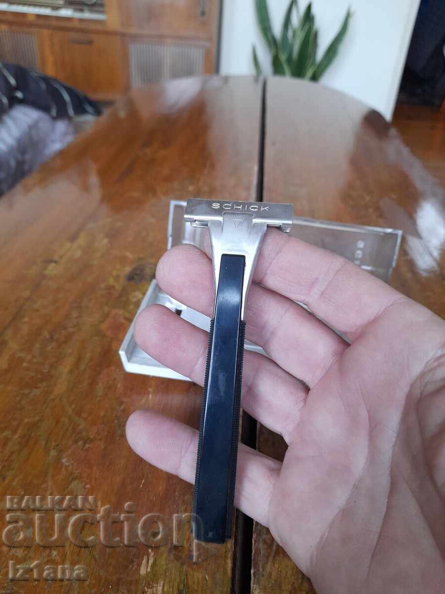 Παράδοση Παλιό ξυράφι SCHICK Παράδοση Παλιό ξυράφι SCHICK