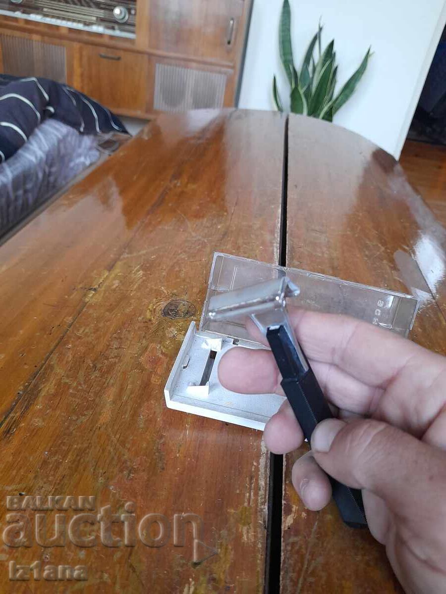 Παλιό ξυράφι SCHICK - 6 Παλιό ξυράφι SCHICK - 6