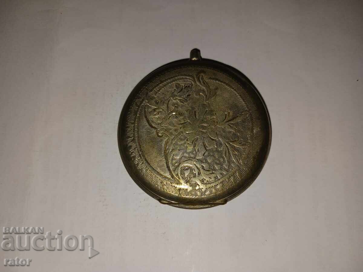 Θήκη με καλύμματα για παλιό ρολόι τσέπης με τιμή 12.00 BGN | € 6.14 Θήκη με καλύμματα για παλιό ρολόι τσέπης με τιμή 12.00 BGN | € 6.14