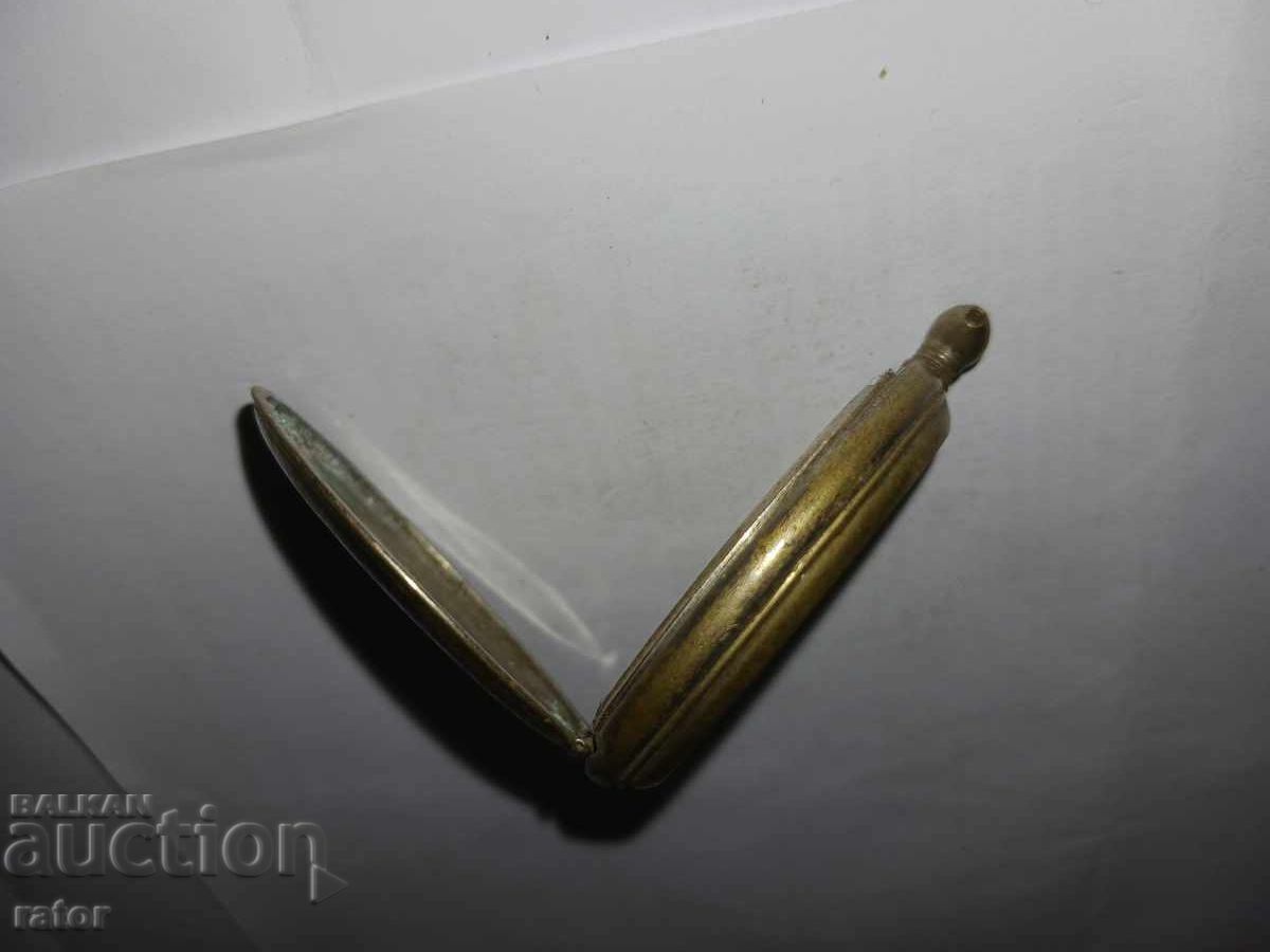 Case with covers for an old pocket watch with price 12.00 BGN | € 6.14 Case with covers for an old pocket watch with price 12.00 BGN | € 6.14