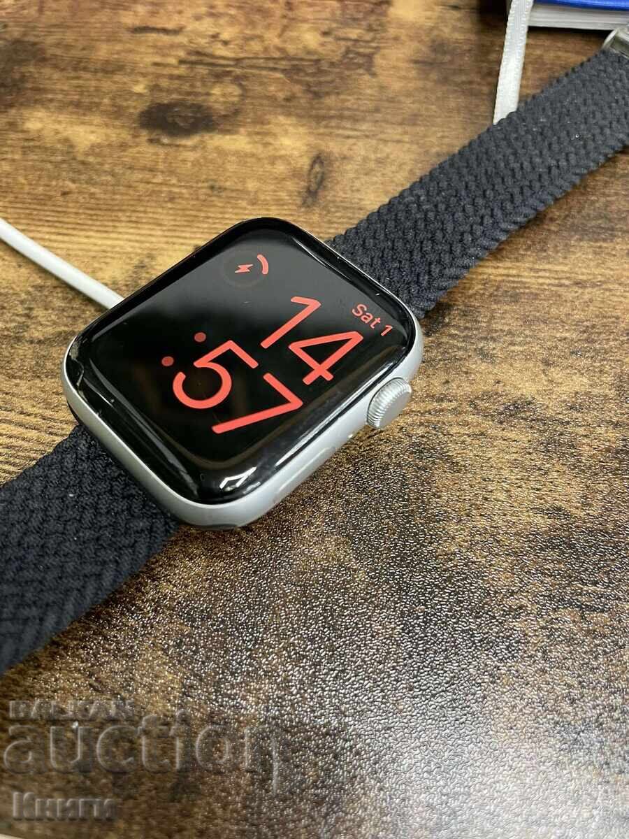 Apple Watch SE smartwatch for parts