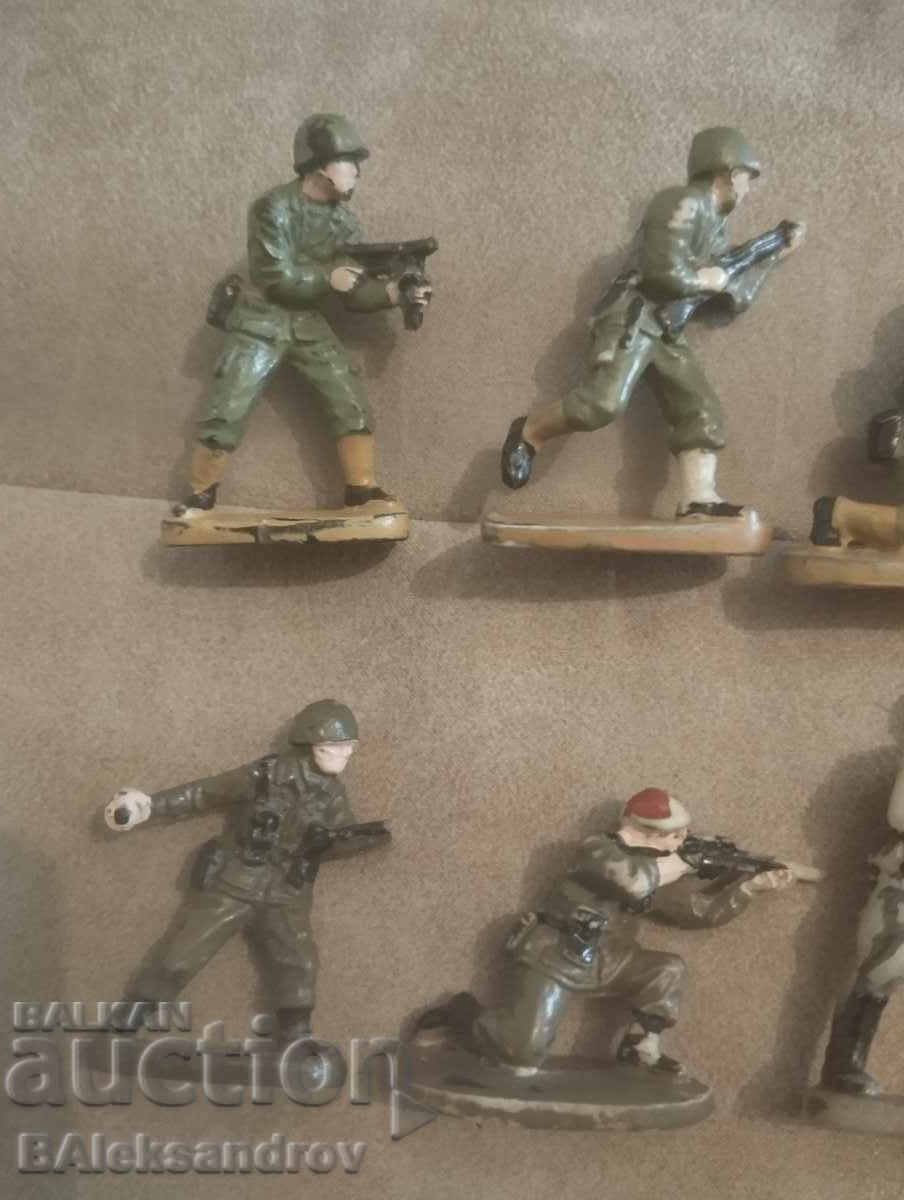 Lot of hand painted soldiers with price 28.00 BGN | € 14.32 Lot of hand painted soldiers with price 28.00 BGN | € 14.32