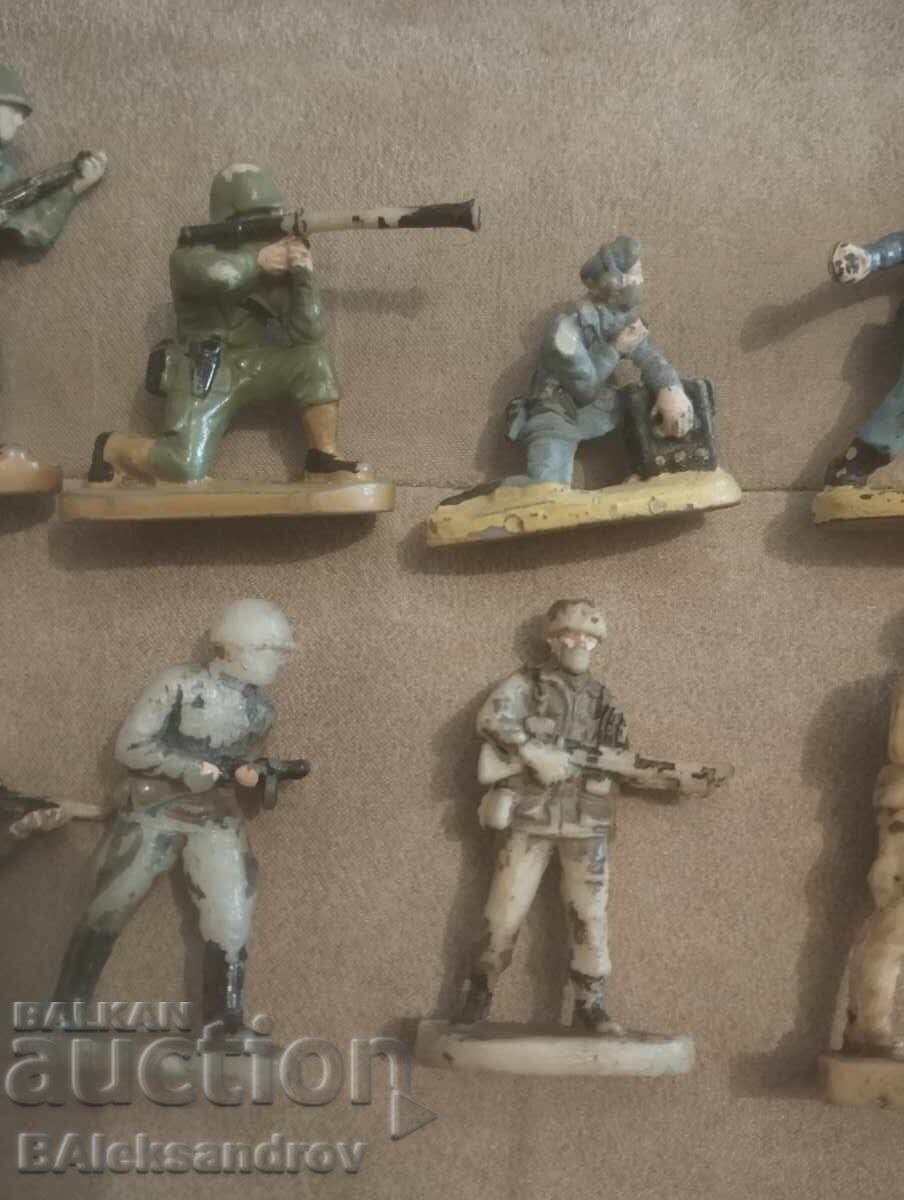 Δημοπρασία Πολλοί στρατιώτες ζωγραφισμένοι στο χέρι Δημοπρασία Πολλοί στρατιώτες ζωγραφισμένοι στο χέρι