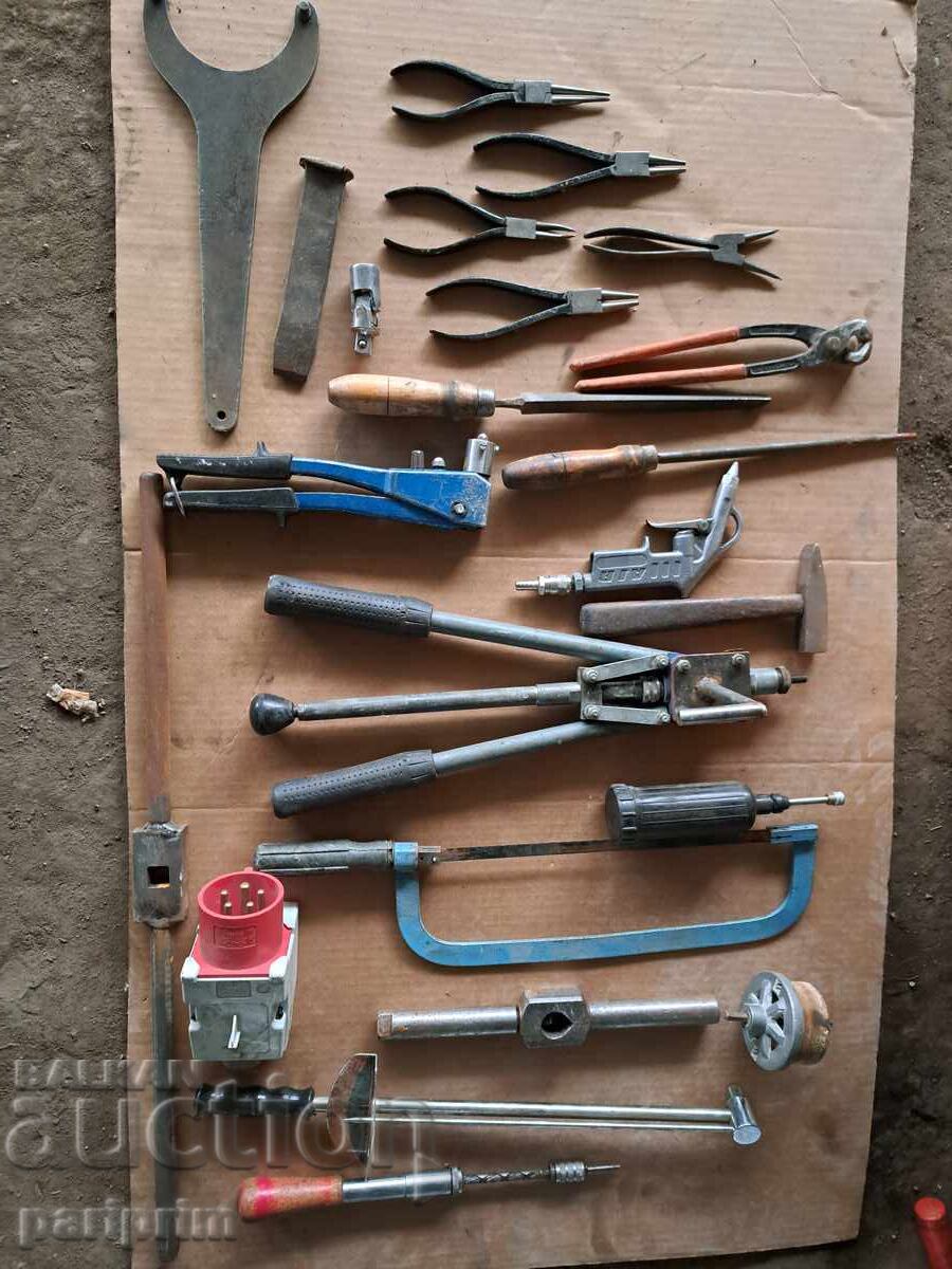 LOT, Tools, Manual, Dozens, BZC.