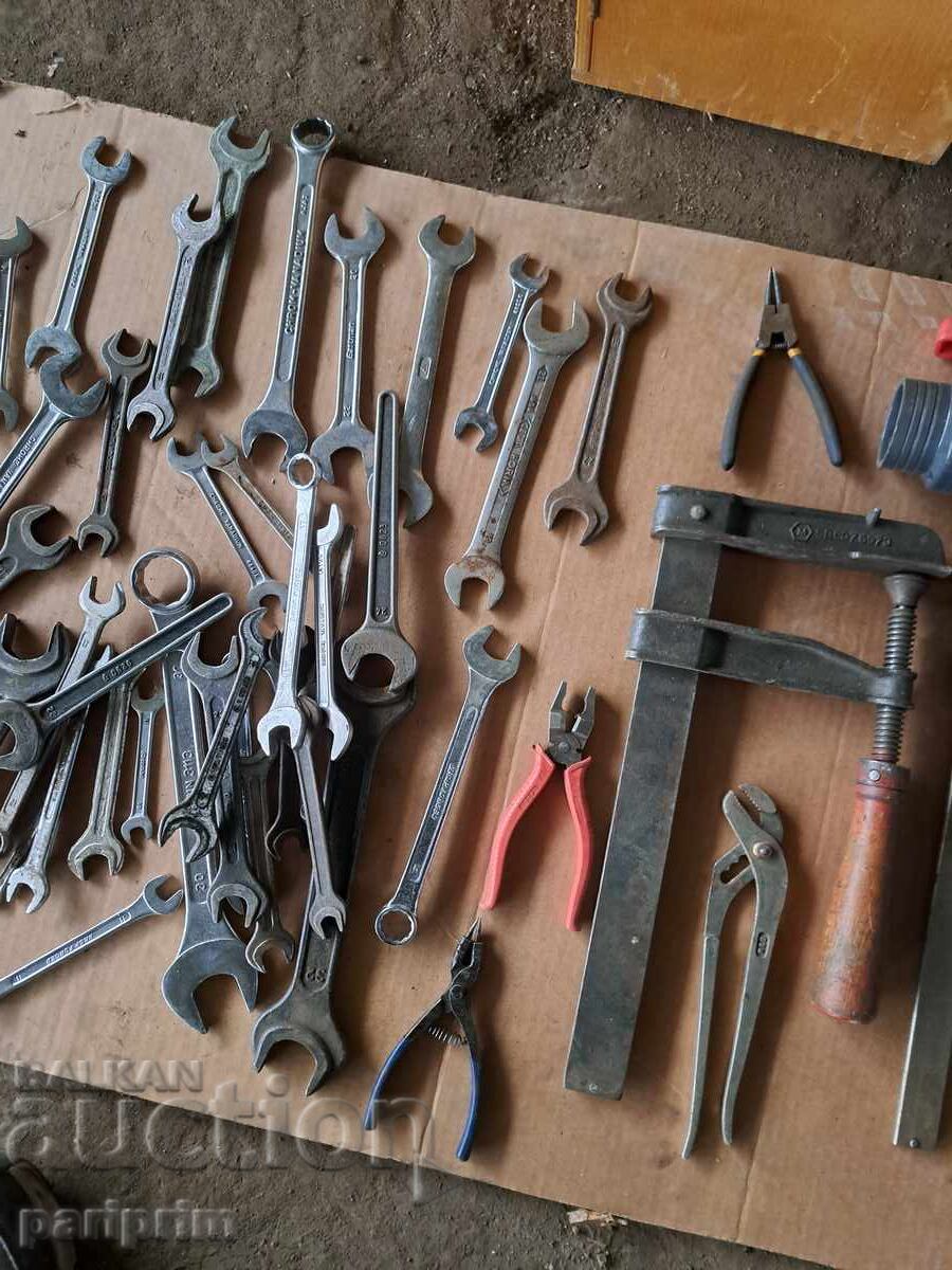 LOT, Tools, Manual, Dozens, BZC.