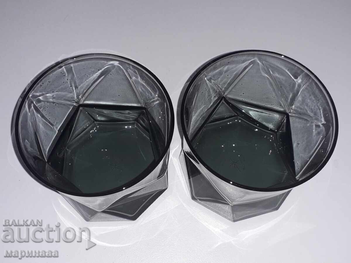 2 ЧАШИ ''BORMIOLI ROCCO''. ТЪМНО СТЪКЛО с цена 4.00 лв. | € 2.05 2 ЧАШИ ''BORMIOLI ROCCO''. ТЪМНО СТЪКЛО с цена 4.00 лв. | € 2.05