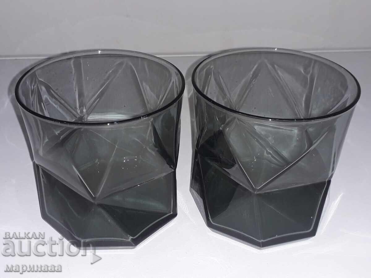 2 ЧАШИ ''BORMIOLI ROCCO''. ТЪМНО СТЪКЛО 2 ЧАШИ ''BORMIOLI ROCCO''. ТЪМНО СТЪКЛО