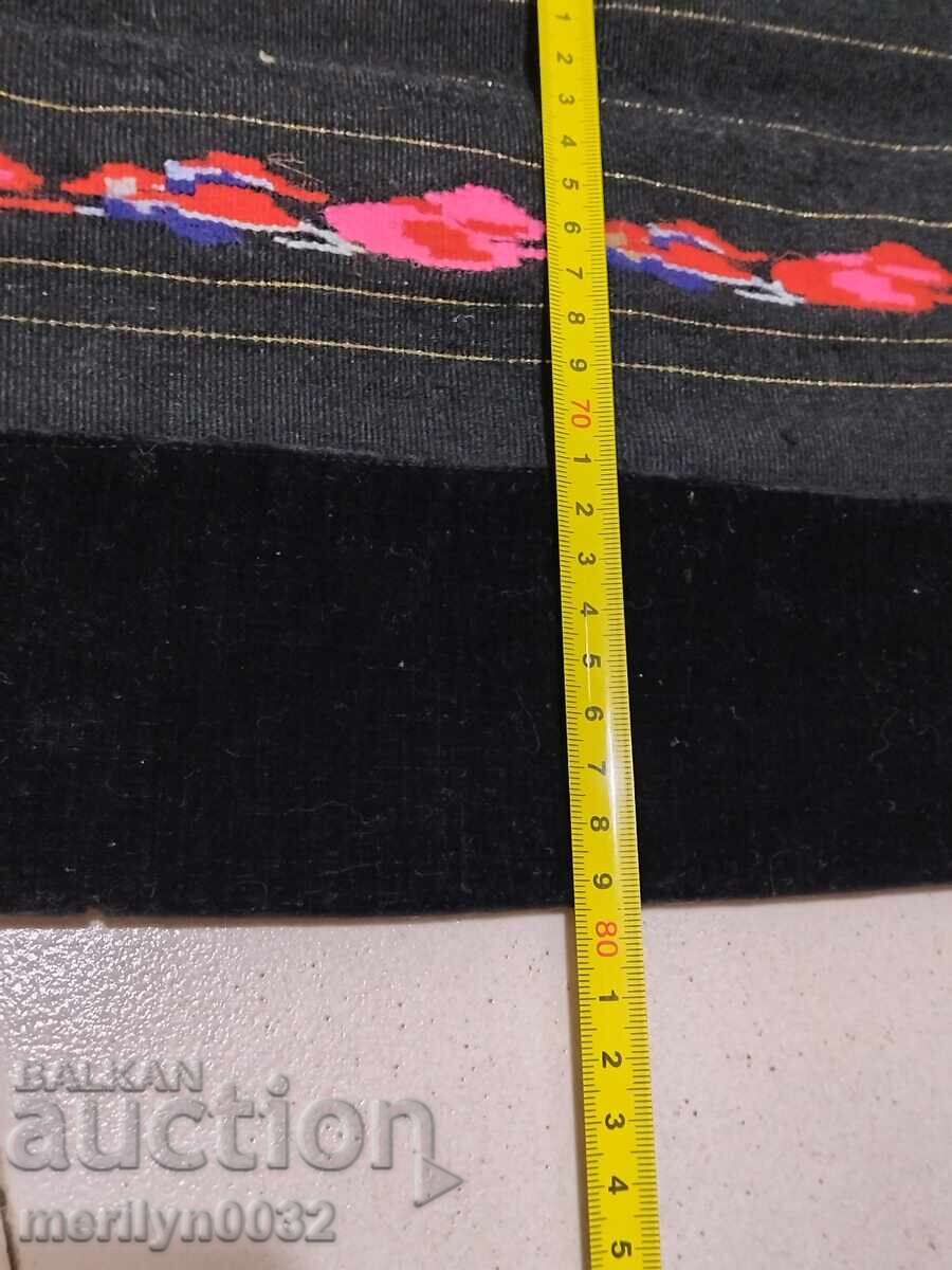 Δημοπρασία Παλιά υφαντή, κεντητή και κεντητή ποδιά, φορεσιά, σουκμάν Δημοπρασία Παλιά υφαντή, κεντητή και κεντητή ποδιά, φορεσιά, σουκμάν