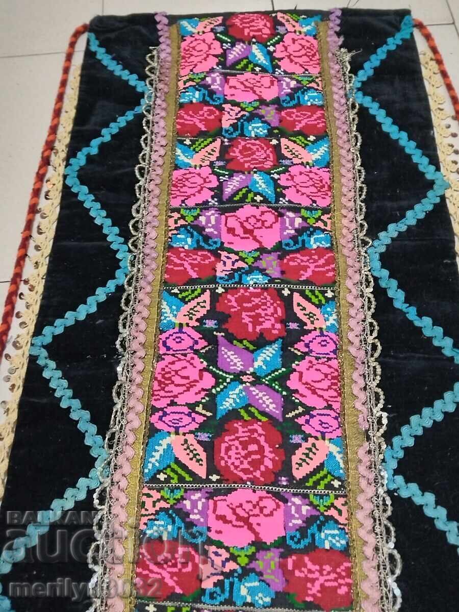 Șorț vechi țesut, brodat și brodat, costum, sukman cu preț € 94.95 | 185.71 BGN