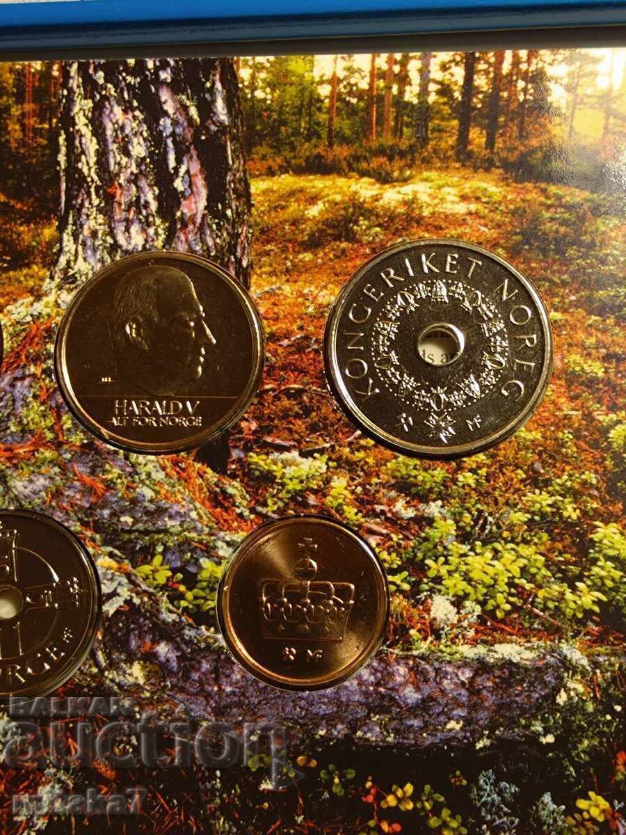Delivery of Coin set, Norway, 2003.