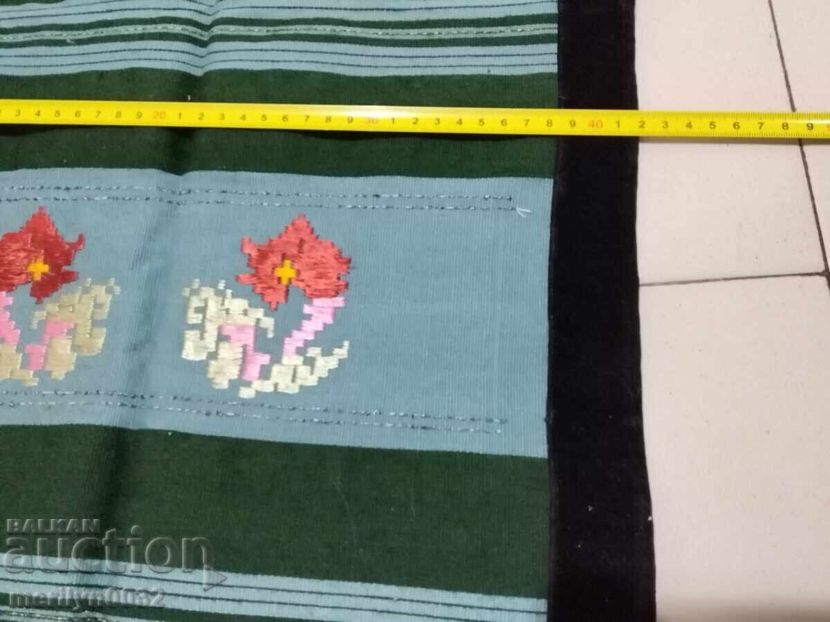 Delivery of Old woven, embroidered and embroidered apron, costume, sukman Delivery of Old woven, embroidered and embroidered apron, costume, sukman