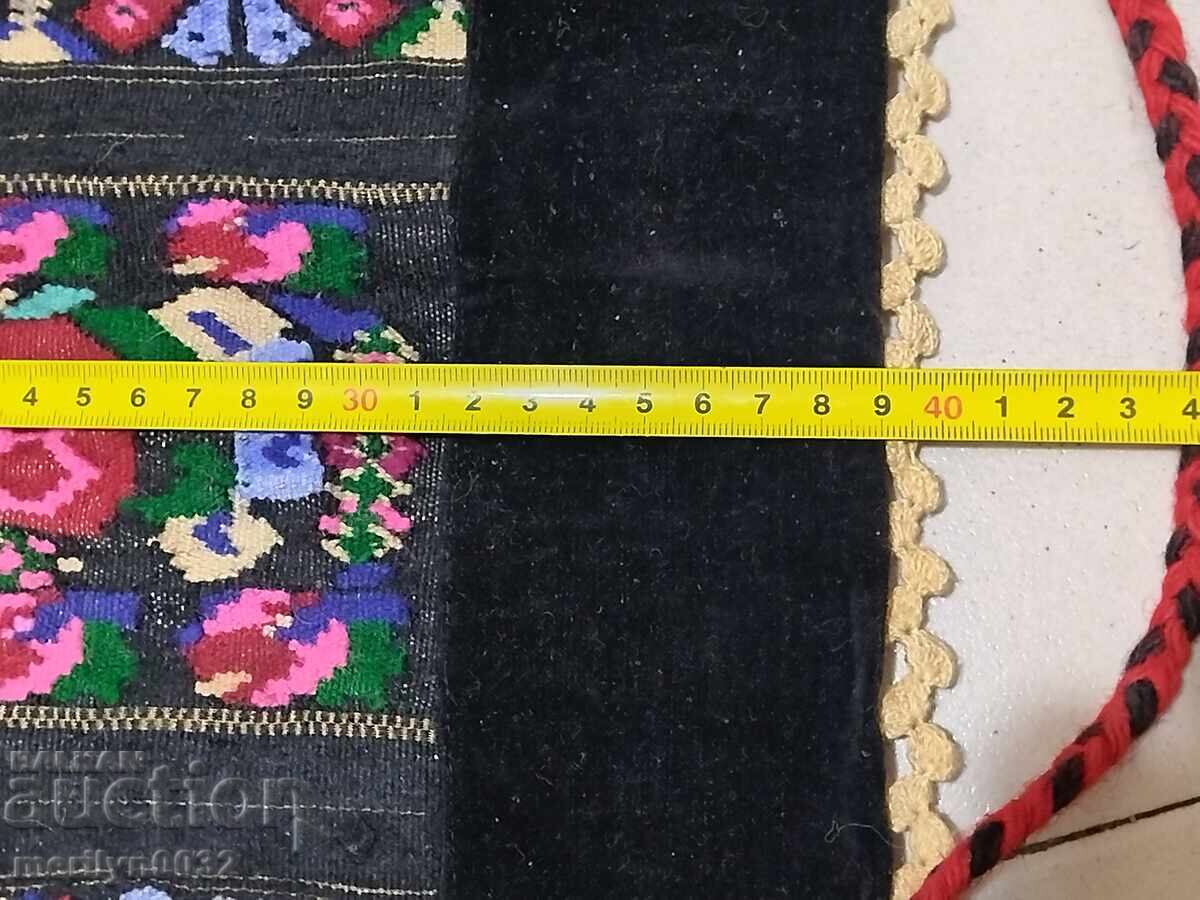 Delivery of Old woven, embroidered and embroidered apron, costume, sukman Delivery of Old woven, embroidered and embroidered apron, costume, sukman