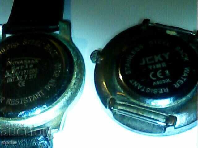 Delivery of 2 pieces of beautiful ladies, 4 drawers, work without batteries, good condition Delivery of 2 pieces of beautiful ladies, 4 drawers, work without batteries, good condition