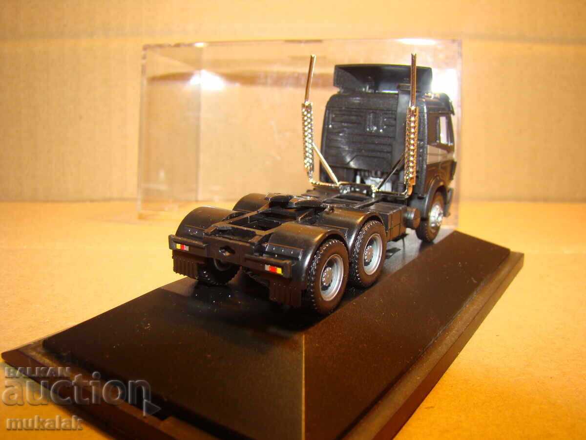 HERPA HO 1/87 MERCEDES BENZ TRACTOR TRUCK MODEL TOY - 5 HERPA HO 1/87 MERCEDES BENZ TRACTOR TRUCK MODEL TOY - 5