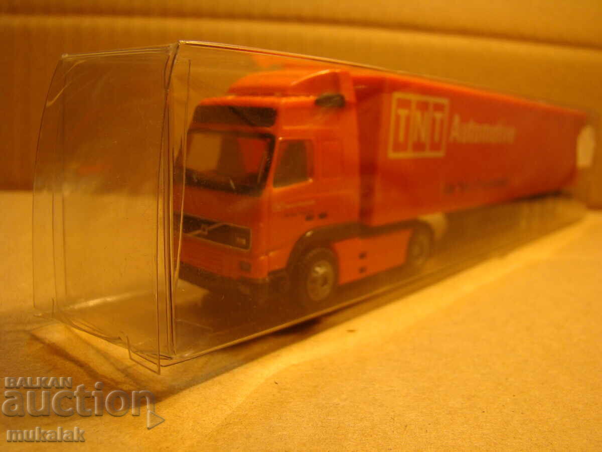 HERPA?? H0 1/87 VOLVO FH 12 ВЛЕКАЧ КАМИОН МОДЕЛ ИГРАЧКА с цена 30.00 лв. | € 15.34 HERPA?? H0 1/87 VOLVO FH 12 ВЛЕКАЧ КАМИОН МОДЕЛ ИГРАЧКА с цена 30.00 лв. | € 15.34