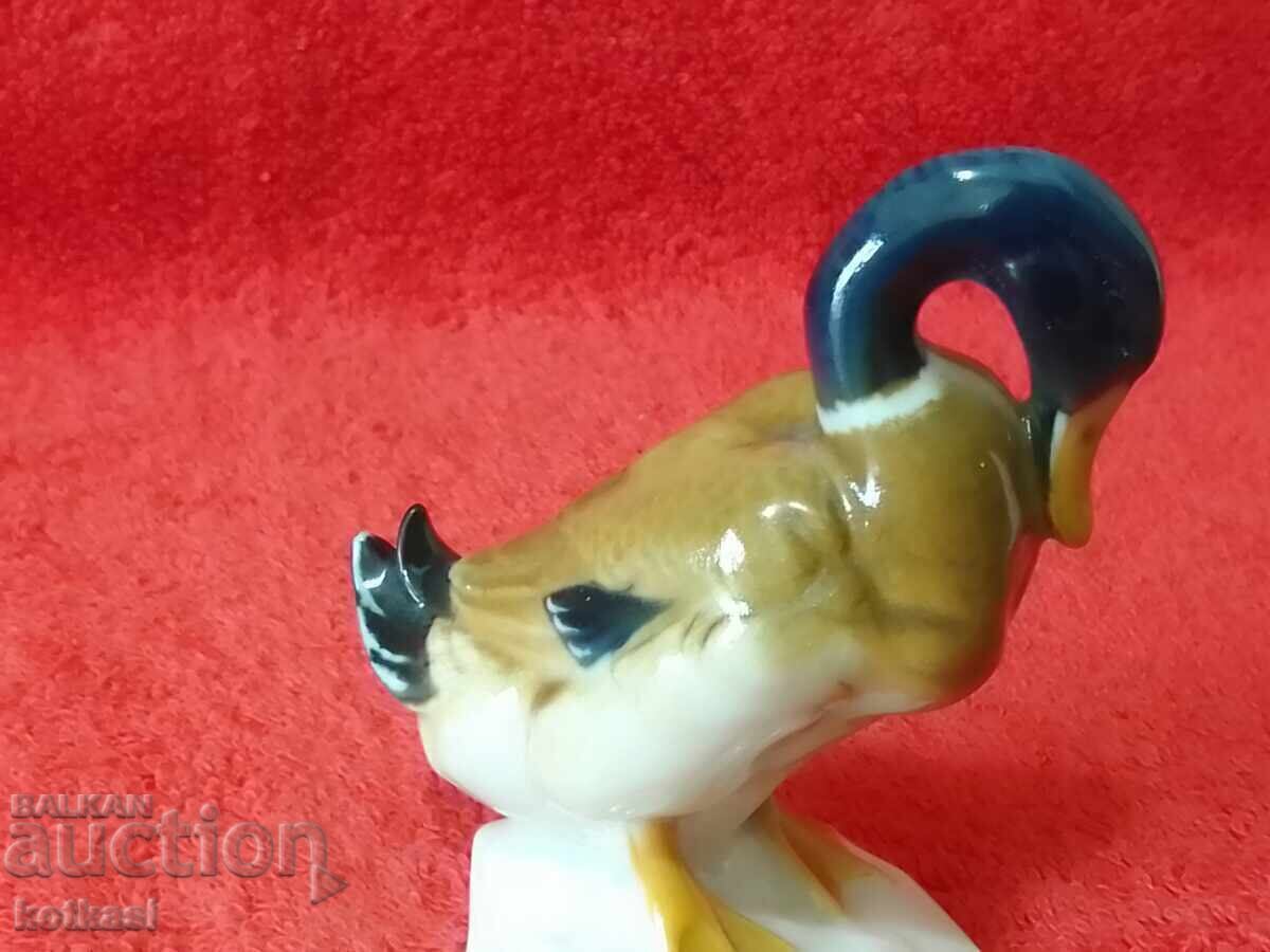 Figurină din porțelan de culoare veche de Pate Hutschenreuther - 6 Figurină din porțelan de culoare veche de Pate Hutschenreuther - 6