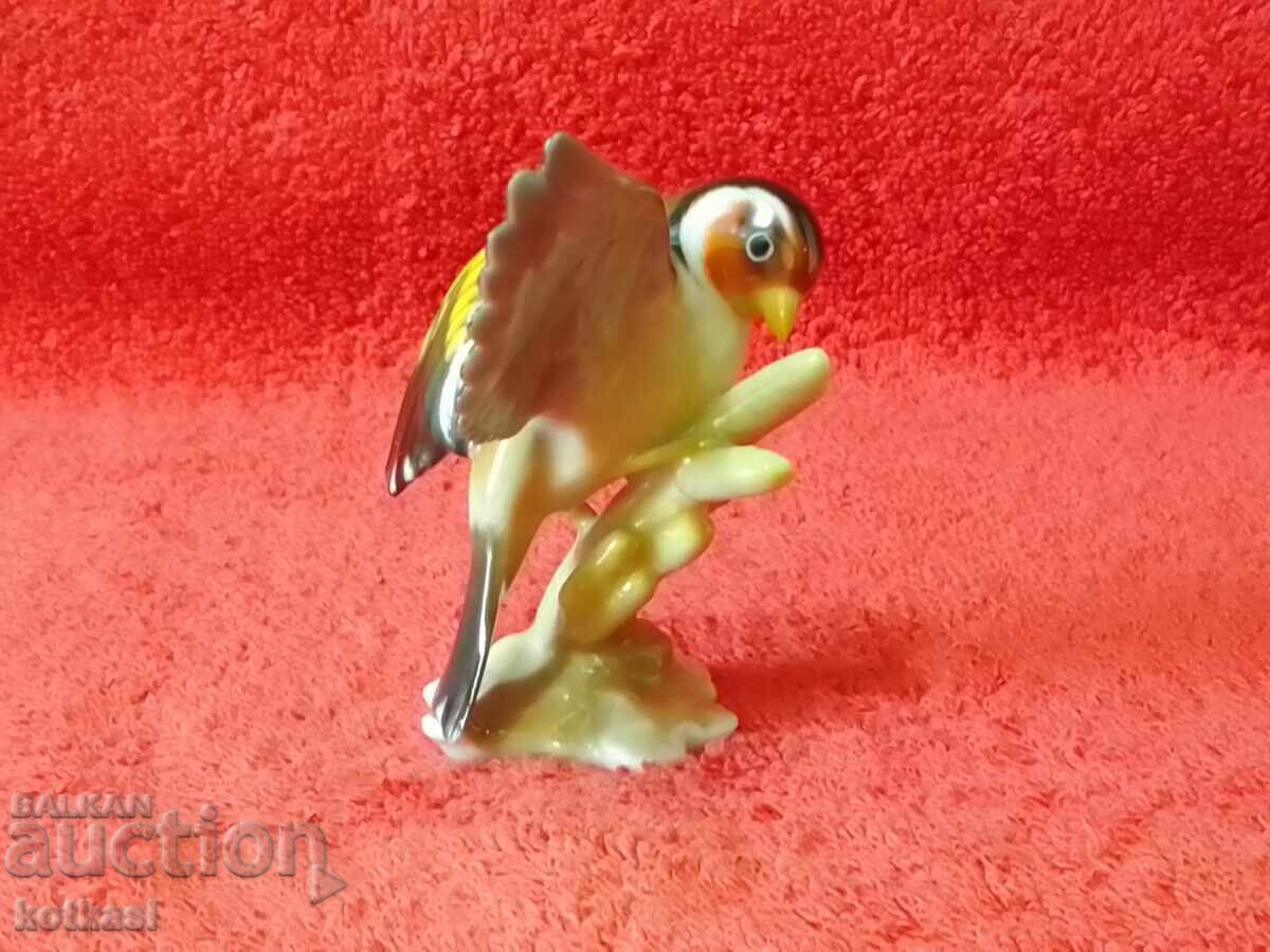 Auction Old Colorful Porcelain Figure Bird Sparrow Hutschenreuther Auction Old Colorful Porcelain Figure Bird Sparrow Hutschenreuther