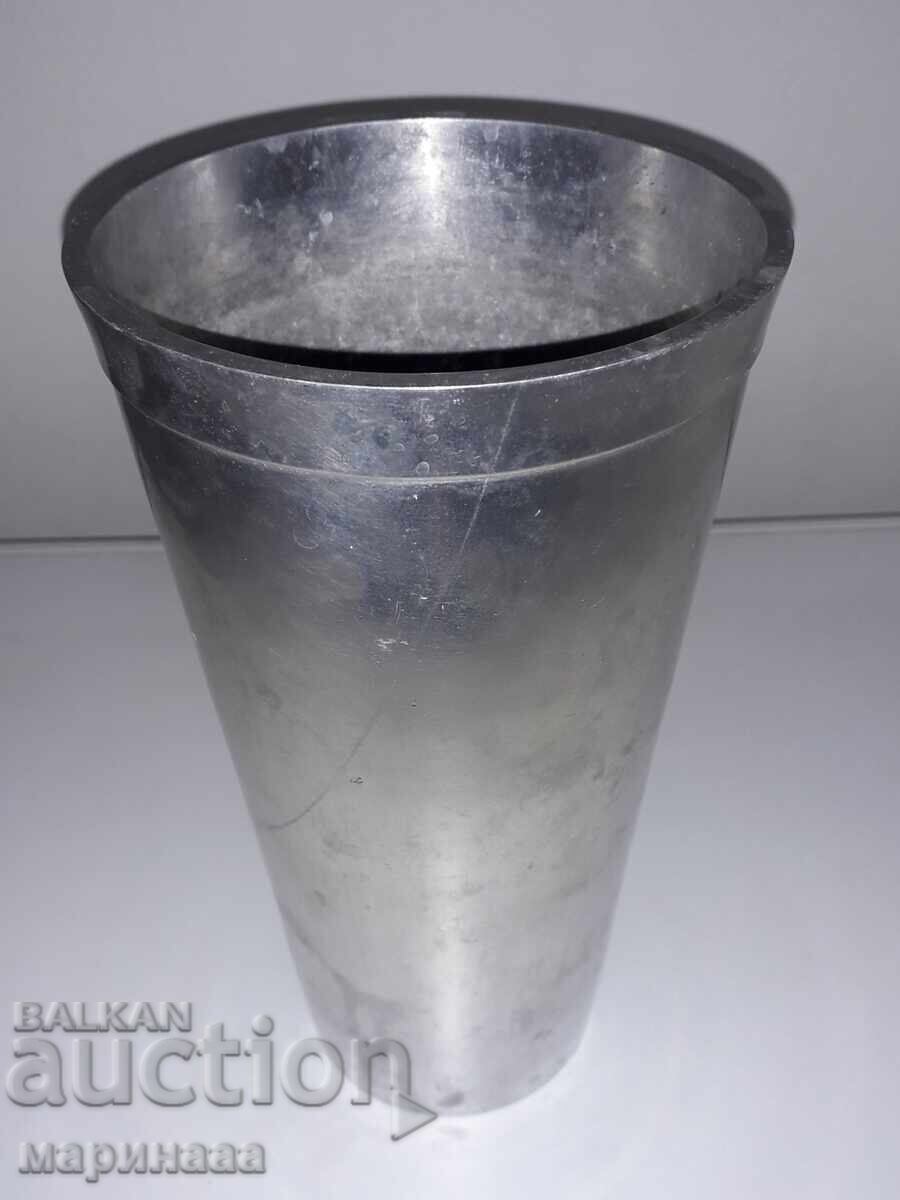 OLD LARGE VASE. INDIA. 932 GR with price 9.00 BGN | € 4.60