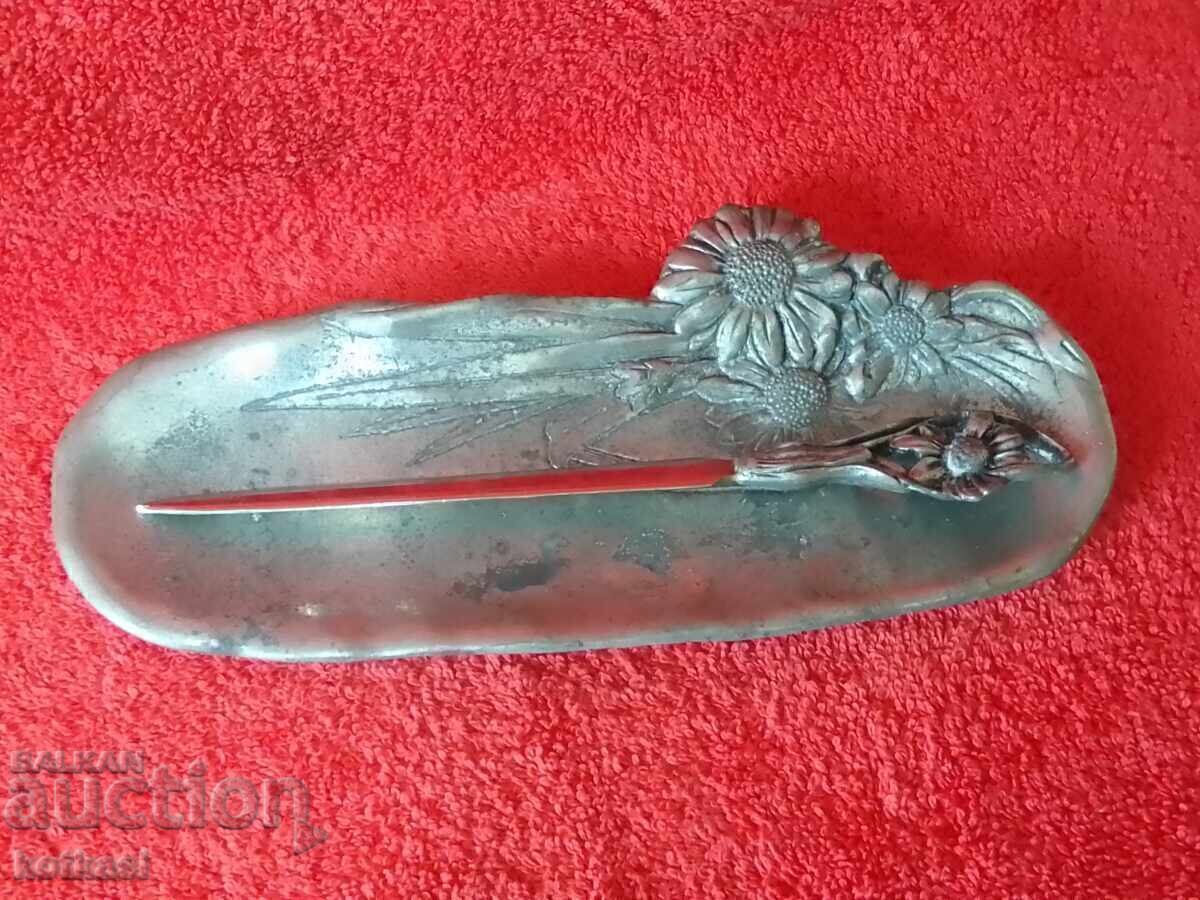 Sharp knife for paper envelopes with a stand, decorated markings with price 85.50 BGN | € 43.72