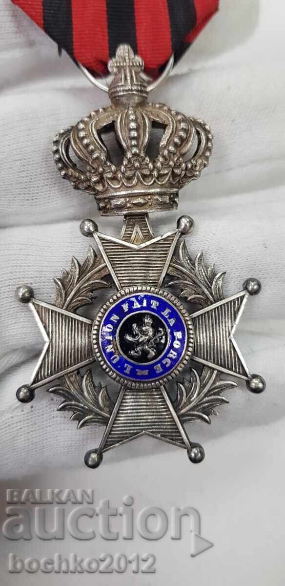 Collectible silver order with crown and enamel Kingdom of Belgium with price 130.00 BGN | € 66.47 Collectible silver order with crown and enamel Kingdom of Belgium with price 130.00 BGN | € 66.47