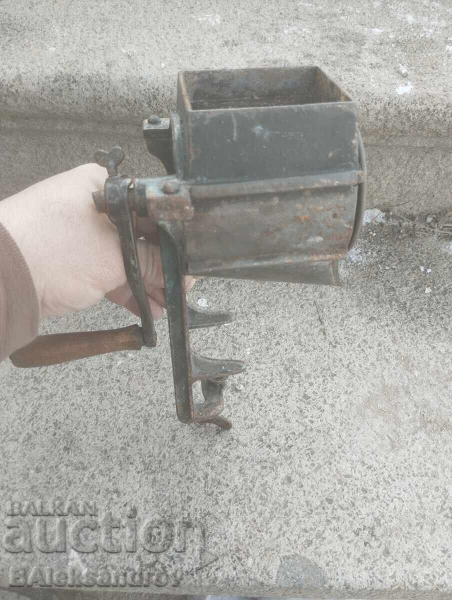 Delivery of Old tomato grinding machine, etc. Delivery of Old tomato grinding machine, etc.