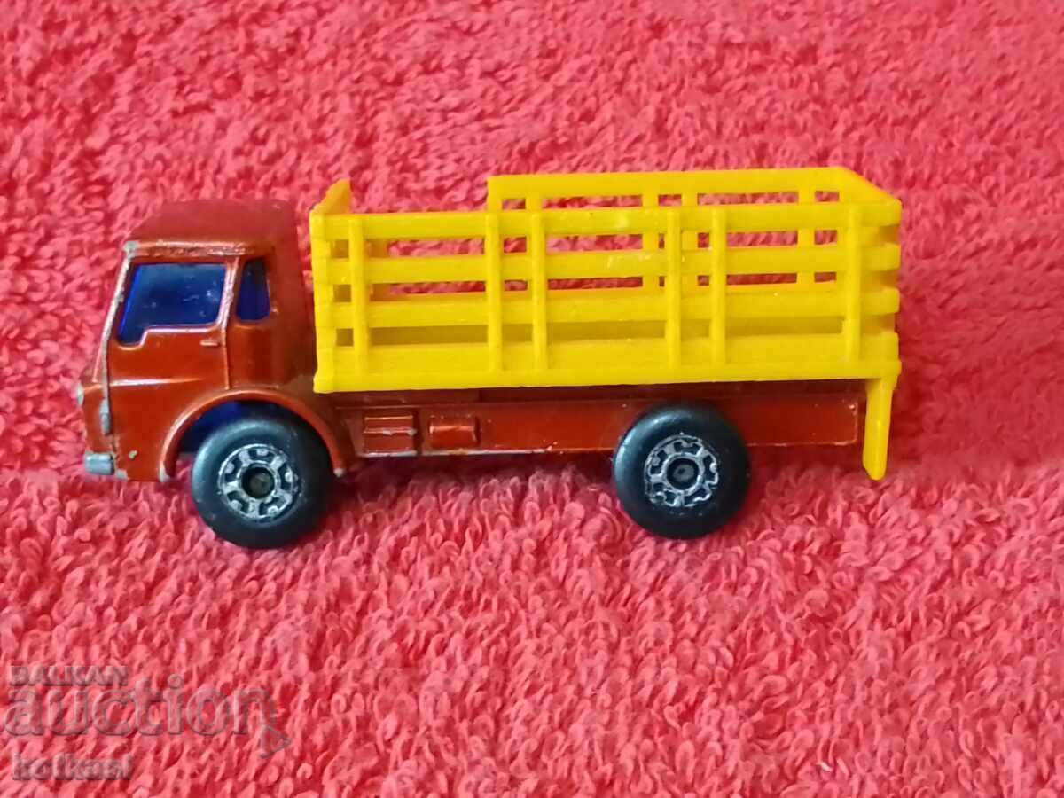 Old metal truck 1976 model MATCHBOX ENGLAND LESNEY with price 21.50 BGN | € 10.99 Old metal truck 1976 model MATCHBOX ENGLAND LESNEY with price 21.50 BGN | € 10.99